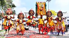 On the occasion of Valmiki Jayanti, cultural procession taken near at Vidhana Soudha in Bengaluru on Monday. -KPN 