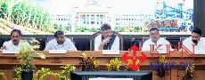  Chief Minister D.K. Shivakumar held a meeting with sugar factory owners and conducted a comprehensive discussion at Suvarna Soudha in Belagavi on Monday. -KPN 