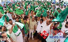 Members of the Karnataka Rajya Raita Sangha and Hasiru Sene staged a protest at Freedom Park today, Wednesday, October 28, 2026 demanding immediate financial relief and compensation to offset severe drought-related agricultural losses. -KPN 