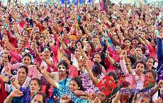 Members of the Karnataka State Gram Panchayat Level Master Book Writers and Local Community Resource Personnel Association staged a dharna protest at Freedom Park in Bengaluru on Wednesday against any withdrawal or reduction of their existing honorarium. -KPN 