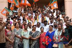BJP leaders celebrate the victory of NDA candidates in the Legislative Council election in Hubballi on Wednesday. _KPN 