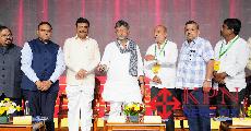 Chief Minister D.K. Shivakumar released the new design packages of the 'Safal' brand and unveiled the new logo at a program organized by the Karnataka Cooperative Oilseeds Growers Federation Ltd (KOF) in Bengaluru on Thursday. -KPN 